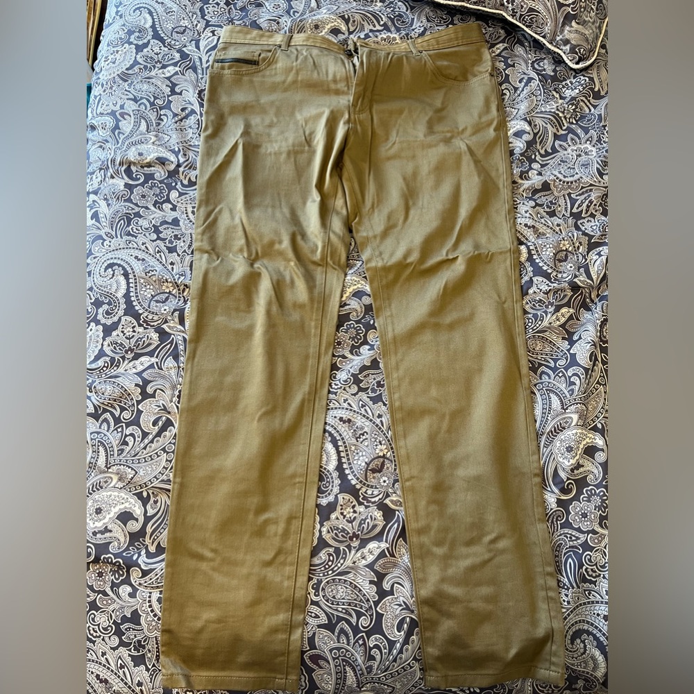 Zara men slim fit pants. Sz 36